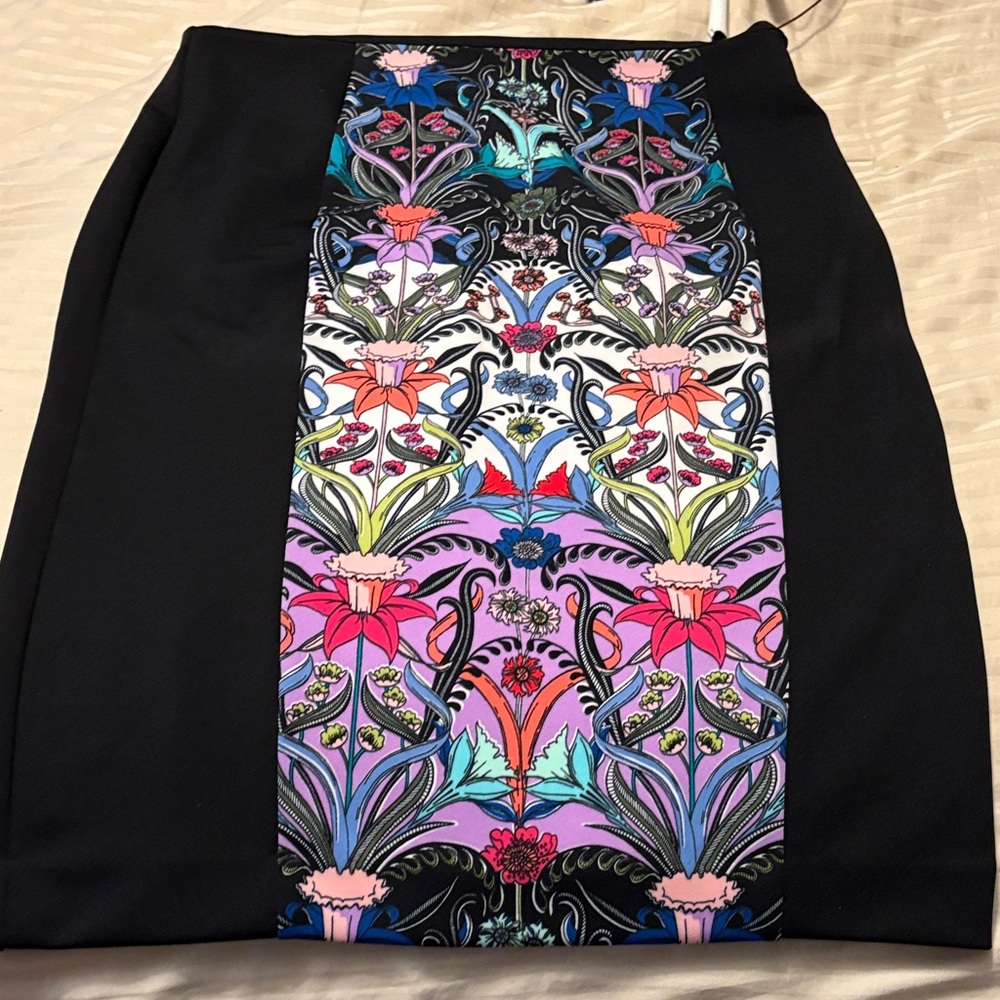 Floral Patterned Black Skirt